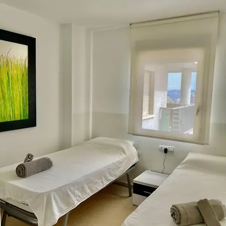 Larimar 3 Bed - Jacuzzi Apartment